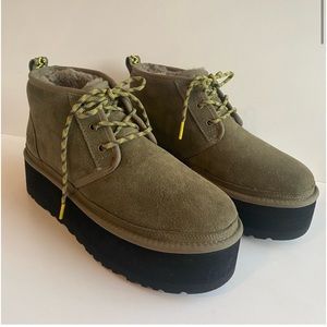 NEW UGG BOOTS- Neumel Heritage Platform Chukka Boots Lace  Up Olive Green 10 NWT
